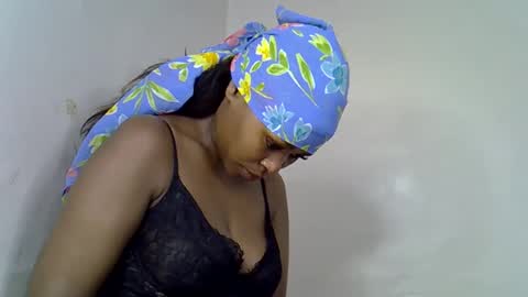 lia online show from 11/23/25, 03:01