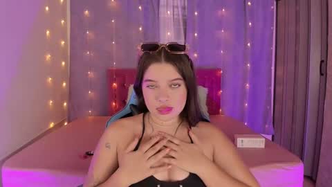 lia_little18 online show from 01/26/25, 04:09
