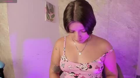 lia_little18 online show from 02/22/25, 08:29
