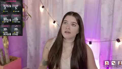 lia_little18 online show from 07/29/26, 09:57