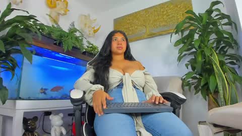 Snapshot of lia_lovelly chatting on 04/14/26, 04:51 lia_lovelly online show from 04/14/26, 04:51