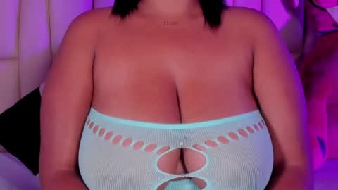Snapshot of lia_mariana chatting on 06/08/26, 01:28 lia_mariana online show from 06/08/26, 01:28