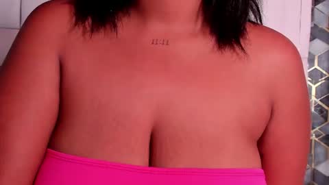 lia_mariana online show from 06/25/26, 03:50