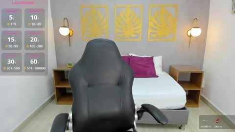 Lia  online show from 12/23/24, 05:39