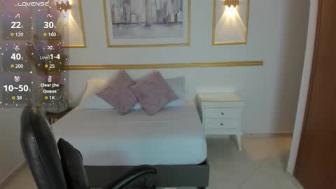 Lia  online show from 11/04/25, 02:10