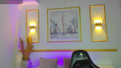 Lia  online show from 11/05/25, 02:22