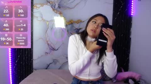 lia summer1 online show from 01/16/25, 12:42