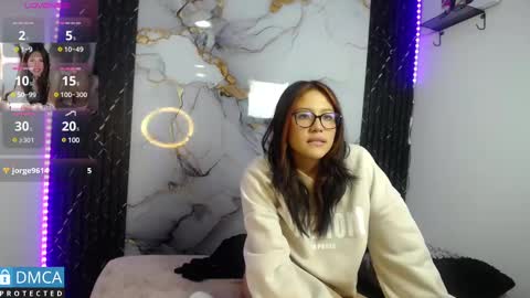 lia summer1 online show from 02/17/25, 07:31