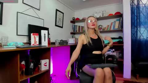 Lia Taylor online show from 02/03/26, 07:19