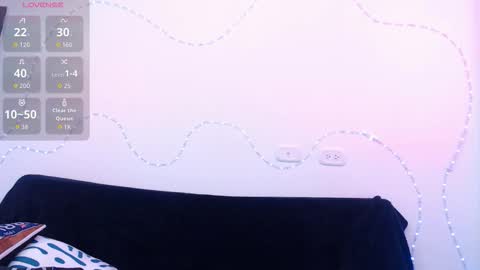 Snapshot of lia_tgn chatting on 10/25/25, 12:13 lia_tgn online show from 10/25/25, 12:13