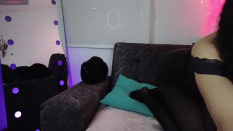 Lia online show from 09/19/25, 11:49