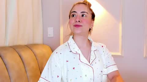 Snapshot of lia_walton__ chatting on 11/20/25, 05:12 liz walton online show from 11/20/25, 05:12