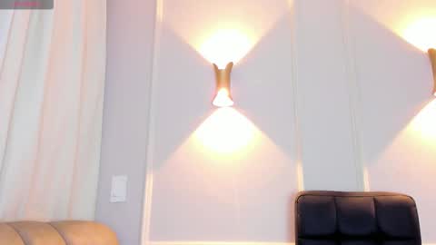 Snapshot of lia_walton__ chatting on 12/02/25, 12:21 liz walton online show from 12/02/25, 12:21