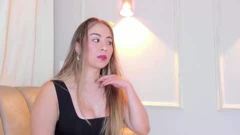 Snapshot of lia_walton__ chatting on 12/16/25, 12:21 liz walton online show from 12/16/25, 12:21