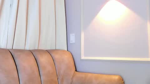 Snapshot of lia_walton__ chatting on 12/18/25, 12:11 liz walton online show from 12/18/25, 12:11