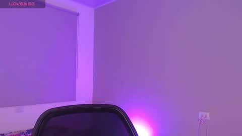 Snapshot of liaa_cute_ chatting on 11/01/25, 02:46 lia online show from 11/01/25, 02:46