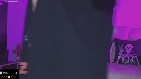 Liaa  online show from 02/07/25, 10:41