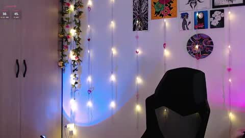 Liaa  online show from 05/26/26, 08:49