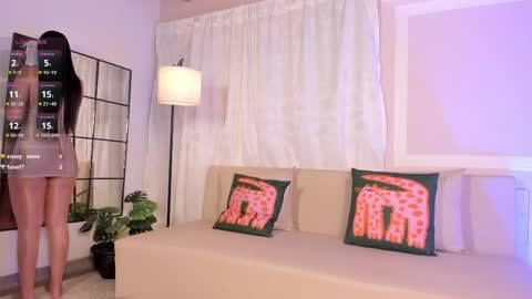 Snapshot of liaamoon_ chatting on 04/13/26, 12:32 Lia online show from 04/13/26, 12:32