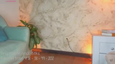 Lia Cox online show from 10/22/25, 03:07