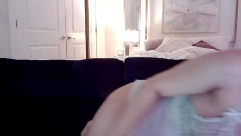 Lia Divina online show from 05/26/26, 04:19