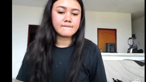 liaedvan_1 online show from 09/22/25, 09:39