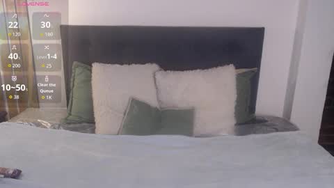 LIA online show from 12/14/25, 01:27