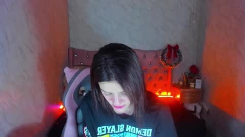 Snapshot of liaharrys chatting on 12/31/24, 04:25 Lia online show from 12/31/24, 04:25