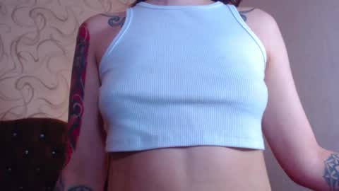 Snapshot of liaharrys chatting on 02/27/25, 08:09 Lia online show from 02/27/25, 08:09