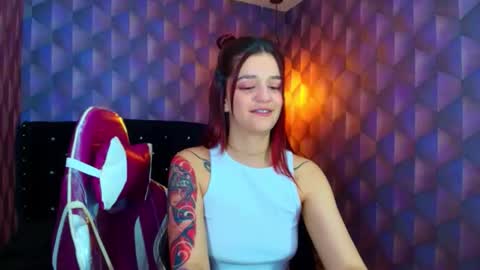 Snapshot of liaharrys chatting on 10/24/25, 08:38 Lia online show from 10/24/25, 08:38