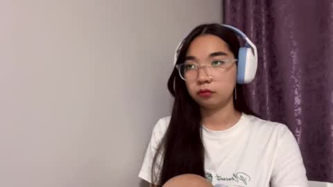 Snapshot of liaisonx_rosa chatting on 11/18/25, 01:37 liaisonx_rosa online show from 11/18/25, 01:37