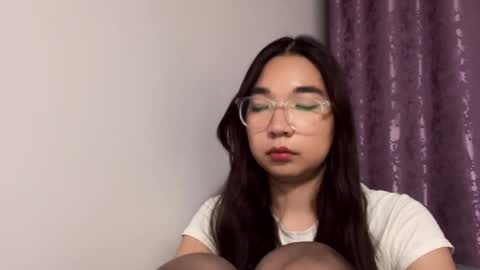 Snapshot of liaisonx_rosa chatting on 11/20/25, 05:12 liaisonx_rosa online show from 11/20/25, 05:12