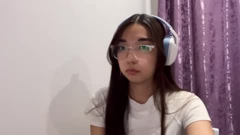 Snapshot of liaisonx_rosa chatting on 11/24/25, 12:16 liaisonx_rosa online show from 11/24/25, 12:16