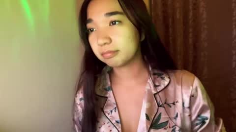 Snapshot of liaisonx_rosa chatting on 12/15/25, 02:54 liaisonx_rosa online show from 12/15/25, 02:54