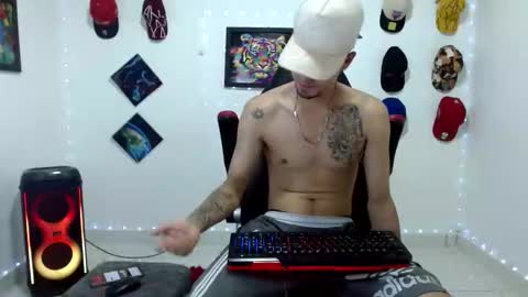 Snapshot of liam_andres12 chatting on 02/12/26, 11:00 Andres online show from 02/12/26, 11:00