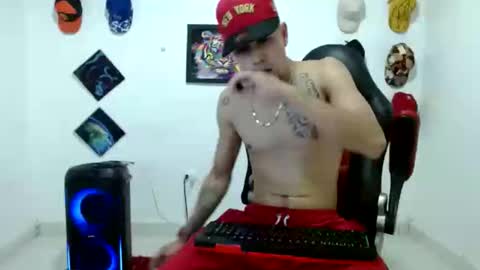 Snapshot of liam_andres12 chatting on 02/28/26, 11:17 Andres online show from 02/28/26, 11:17