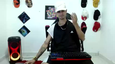 Snapshot of liam_andres12 chatting on 03/03/26, 11:32 Andres online show from 03/03/26, 11:32