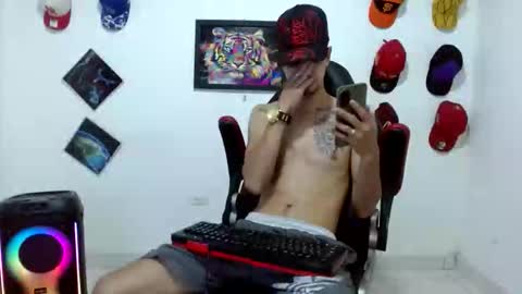 Snapshot of liam_andres12 chatting on 03/20/26, 11:20 Andres online show from 03/20/26, 11:20