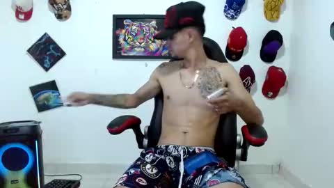 Snapshot of liam_andres12 chatting on 04/05/26, 10:07 Andres online show from 04/05/26, 10:07