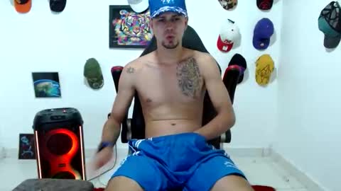 Snapshot of liam_andres12 chatting on 05/29/26, 10:52 Andres online show from 05/29/26, 10:52