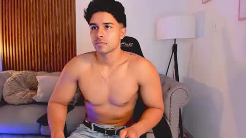 Liam Collins online show from 11/04/25, 12:04