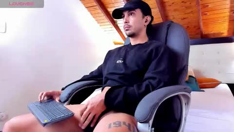 Snapshot of liam_espinoza chatting on 10/22/25, 12:49 Liam Espinoza online show from 10/22/25, 12:49