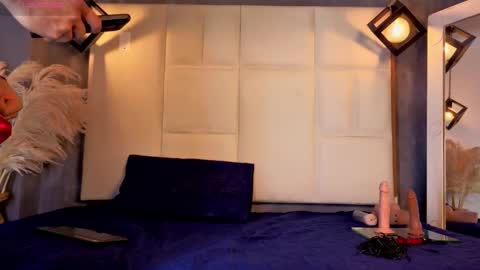 Snapshot of liam_forest_ chatting on 12/16/25, 04:50 Liam forest online show from 12/16/25, 04:50