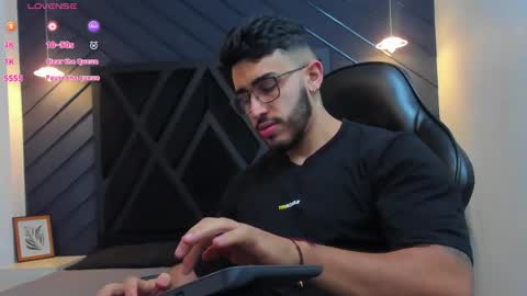 LIAM KLEIN online show from 10/17/25, 11:24