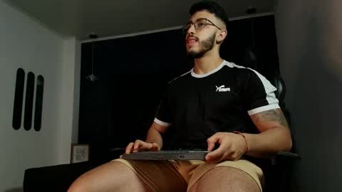 LIAM KLEIN online show from 05/01/26, 11:15