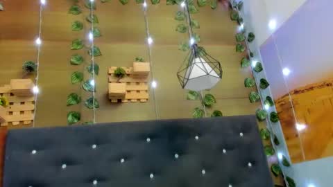 liam online show from 09/24/25, 12:41