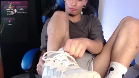 Snapshot of liam_ruiz_ chatting on 09/20/25, 04:24 Liam online show from 09/20/25, 04:24