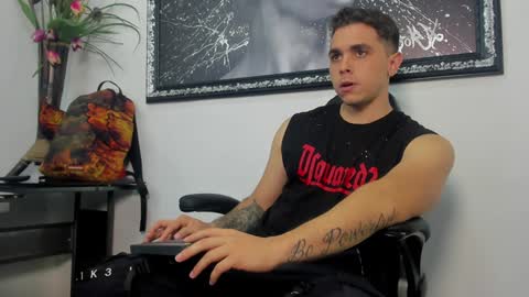 Liam online show from 12/27/24, 11:42