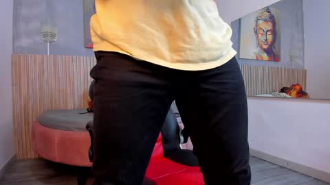 Liam online show from 01/01/25, 12:11