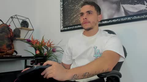 Liam online show from 01/27/25, 12:05